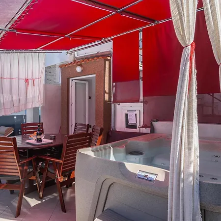 Luxurious In Arbanija With Jacuzzi * Trogir