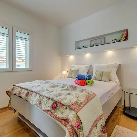 Luxurious In Arbanija With Jacuzzi * Trogir
