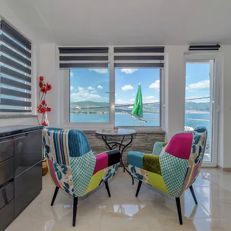 Luxurious In Arbanija With Jacuzzi * Trogir